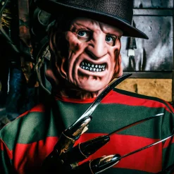 Men's A Nightmare on Elm Street Freddy Krueger Printed Shirt and Mask Set